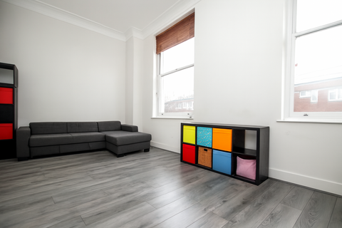 undefined, Warden Road, Kentish Town, NW5