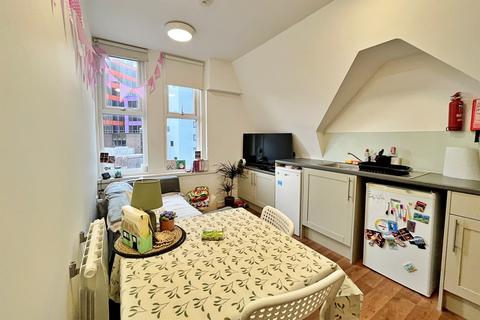 2 bedroom flat to rent, Bournemouth Centre