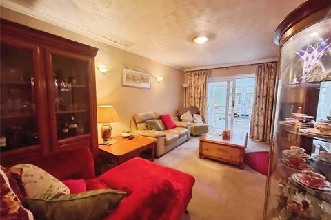 4 bedroom detached house for sale, High Street South, Leighton Buzzard LU7