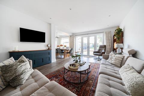 4 bedroom semi-detached house for sale, Bloomfield Road, Bromley, BR2