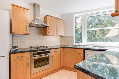 2 bedroom apartment to rent, Heathside, Weybridge, Surrey, KT13