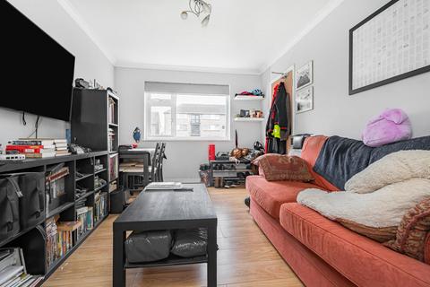 2 bedroom flat for sale, Bridle Close, Enfield