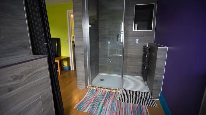 TFF Shower room.jpg