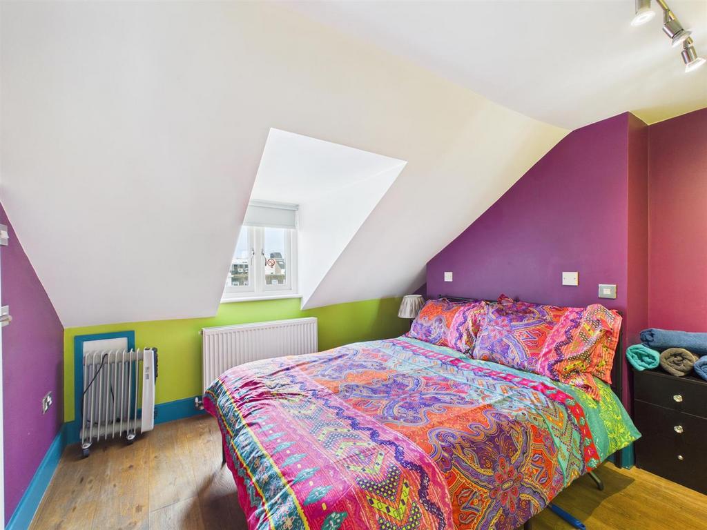 Bedroom,(Flat B)