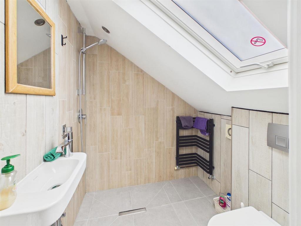Shower,(Flat B)