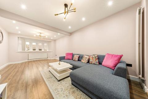 undefined, Redfern Avenue, Hounslow TW4