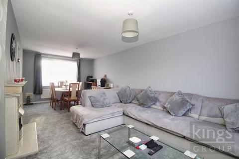 3 bedroom terraced house for sale, Manor Way, Cheshunt, Waltham Cross