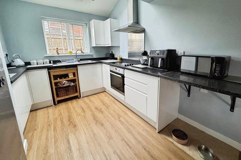 3 bedroom detached house for sale, Midway Road, Midway, Swadlincote, Derbyshire, DE11