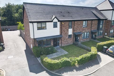Park View, Chigwell IG7