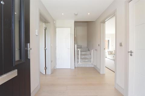 undefined, Park View, Chigwell IG7