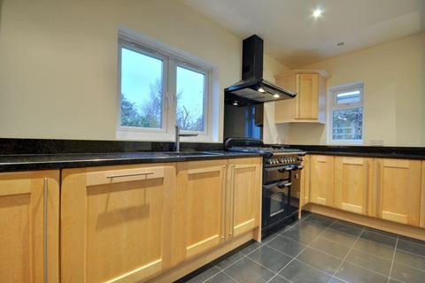 3 bedroom semi-detached house to rent, Twyford Road, Harrow, HA2