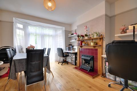 3 bedroom semi-detached house to rent, Twyford Road, Harrow, HA2