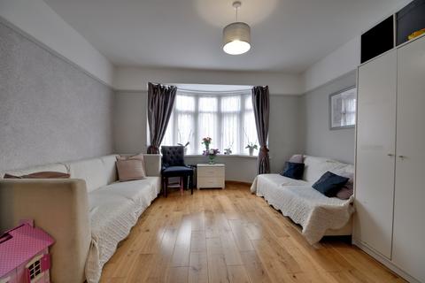 3 bedroom semi-detached house to rent, Twyford Road, Harrow, HA2