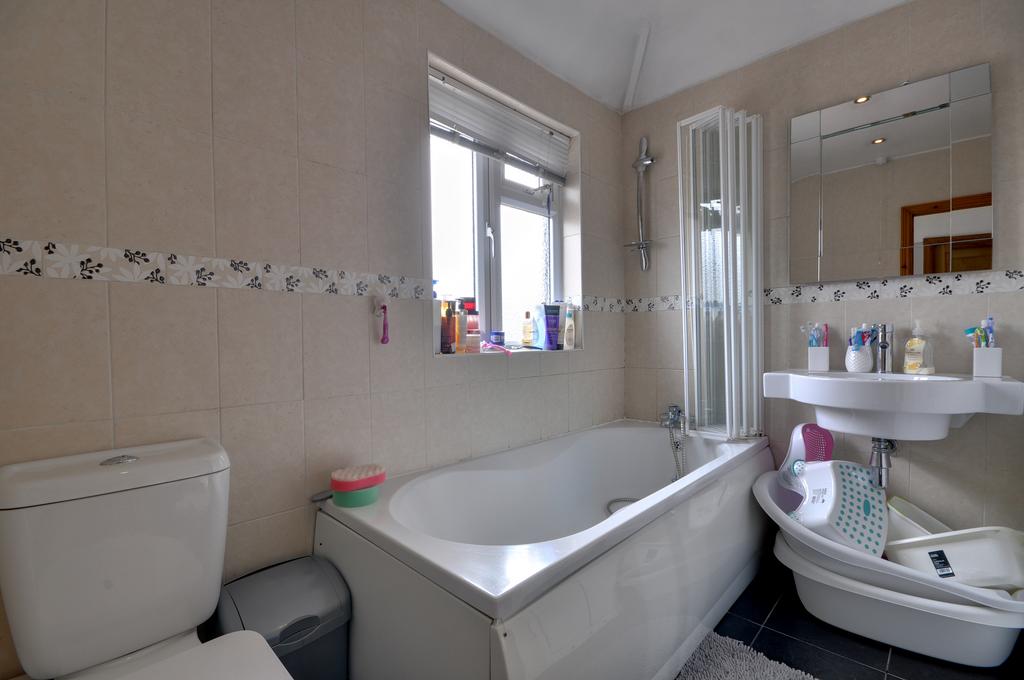 9 - Bathroom
