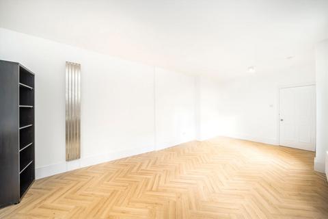 2 bedroom flat to rent, Bedford Hill, London SW12