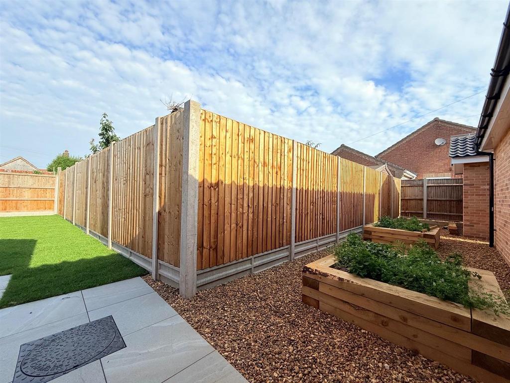 Rear in to Garden