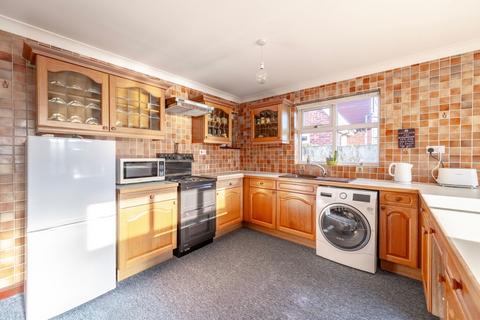 undefined, Harrington Avenue, Gunton