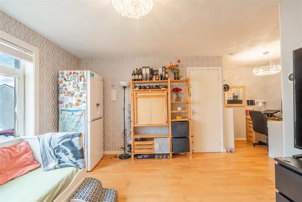 Lounge-2.jpg
