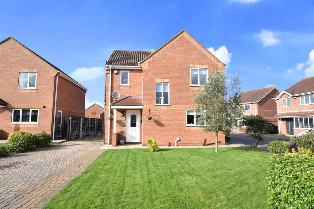 Garrick Lane, New Waltham DN36 3 bed detached house for sale - £260,000