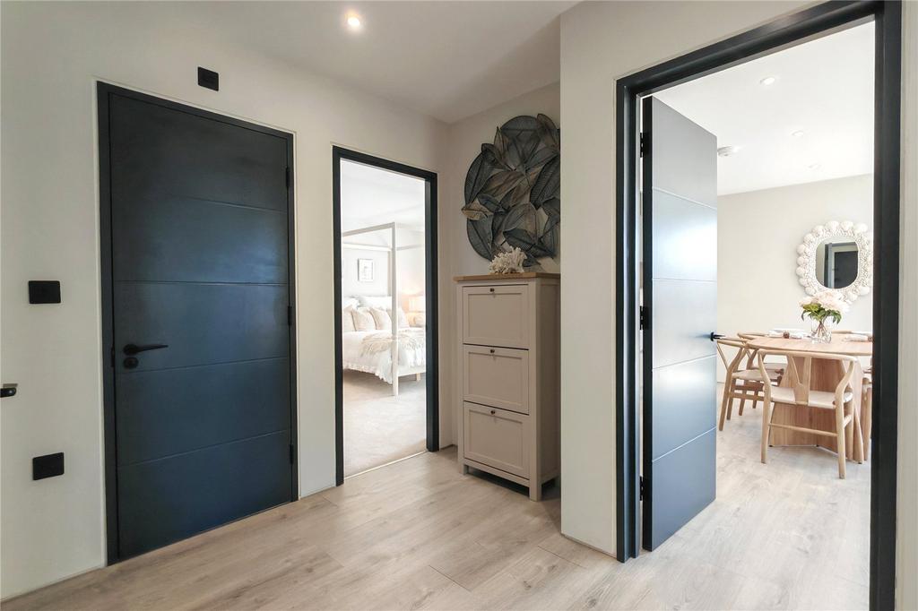 Apt 1