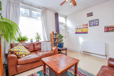 undefined, Victoria Grove, Leeds, LS9