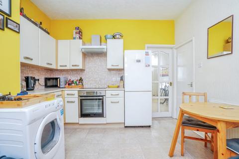 undefined, Victoria Grove, Leeds, LS9