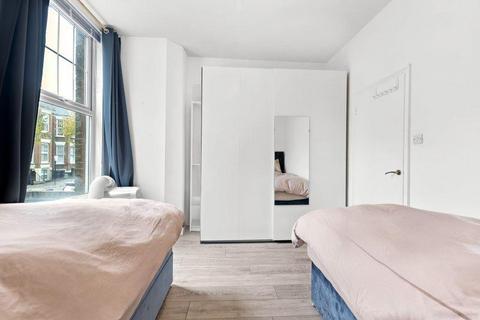 undefined, Forburg Road, London N16