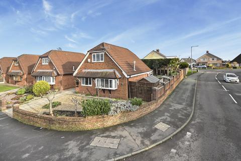 2 bedroom house for sale, Southover, Westhoughton, Bolton