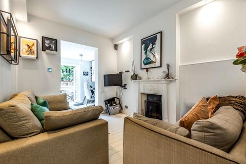 2 bedroom flat to rent, Claremont Avenue, New Malden, KT3