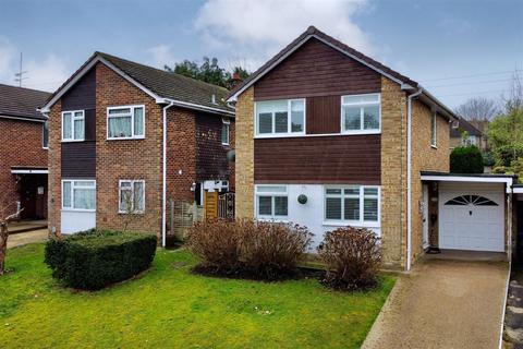 undefined, Whitehill Close, Surrey GU15