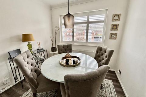 undefined, Whitehill Close, Surrey GU15