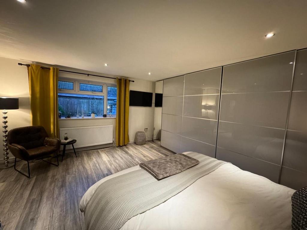 BED 1.jpg