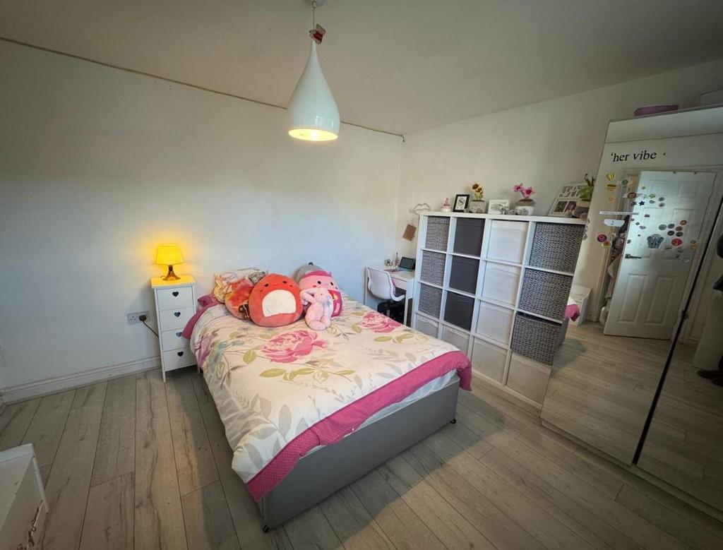 BED 3.jpg