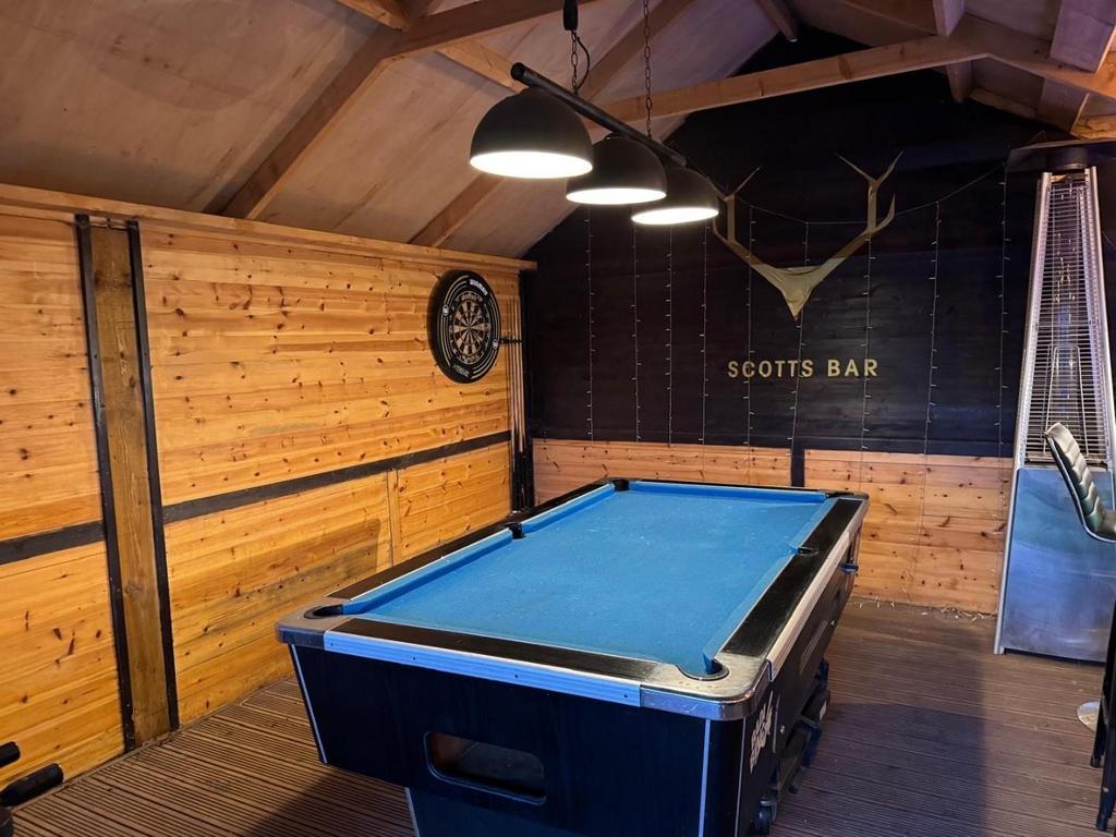 ENTERTAINMENT AREA 2.jpg