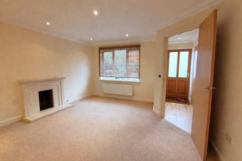 3 bedroom terraced house to rent, Queenhythe Crescent, Guildford GU4