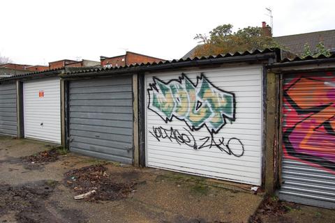 undefined, Station Way, Buckhurst Hill, IG9
