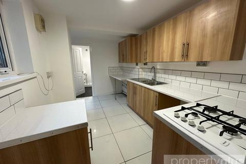 undefined, Victoria Street, Mountain Ash, Rhondda Cynon Taff, CF45