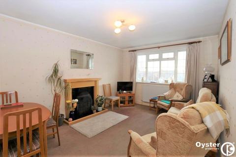 3 bedroom flat for sale, Palmers Road, Arnos Grove Court, N11