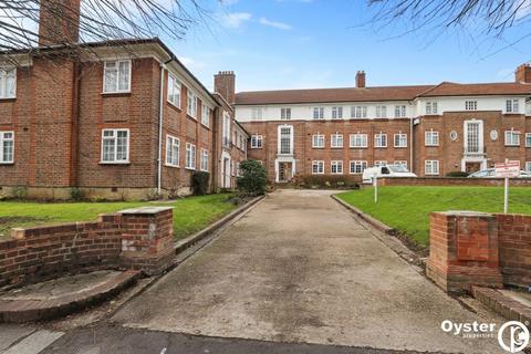3 bedroom flat for sale, Palmers Road, Arnos Grove Court, N11