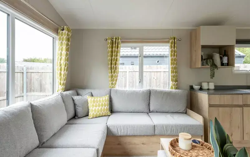 Dmc 200825 Victory 83 Web 802x505 F50 50