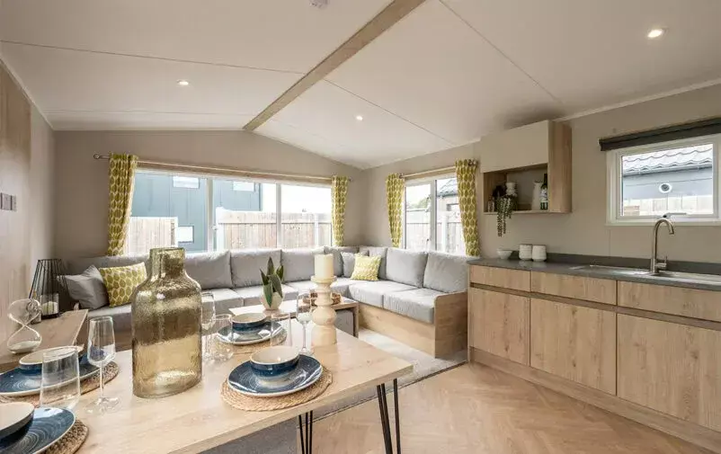 Dmc 200825 Victory 72 Web 802x505 F50 50