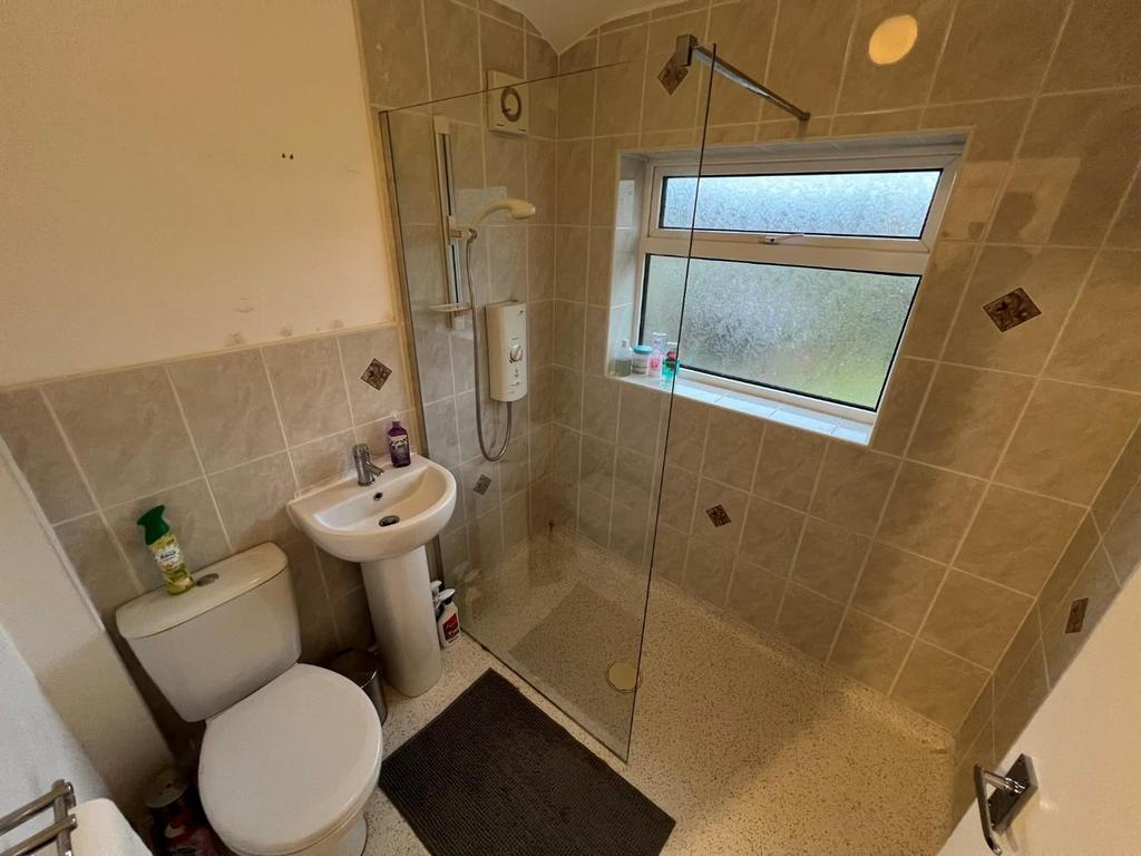 Shower room.jpg