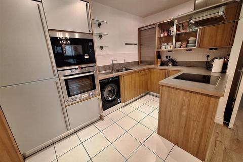2 bedroom apartment for sale, Luscinia View, Napier Road, Reading