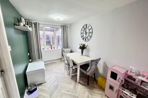 undefined, Petersham Close, Newport Pagnell