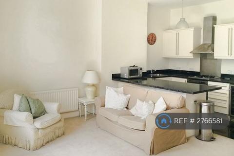 1 bedroom flat to rent, Fulham Road, London, SW6