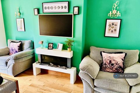 undefined, Manor Road North, Wallington, SM6
