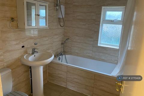 2 bedroom semi-detached house to rent, New Street, Cambridge, CB1