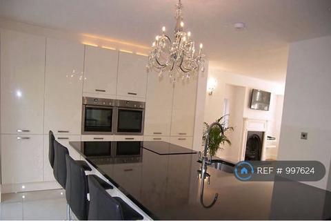 4 bedroom detached house to rent, Walsall Road, Little Aston, Sutton Coldfield, B74