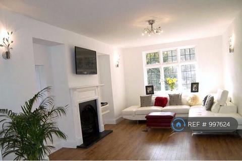 4 bedroom detached house to rent, Walsall Road, Little Aston, Sutton Coldfield, B74