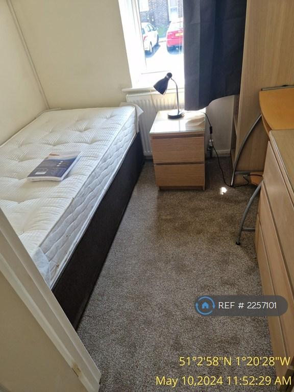 Single Sized Proviisonal Bedroom Pic 2